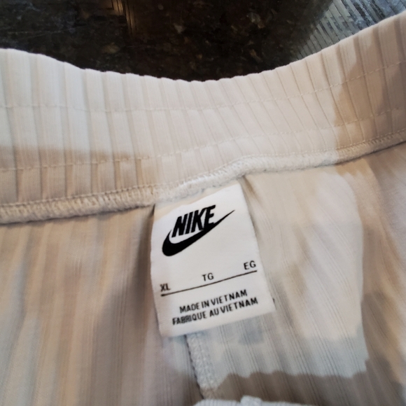 Nike Ribbed Pants - Picture 5 of 5